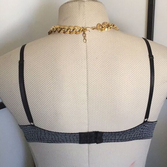 34B Marilyn Monroe Signature Padded Plunge Push-Up Demi Bra Feminine Y2K Casual - Picture 4 of 9